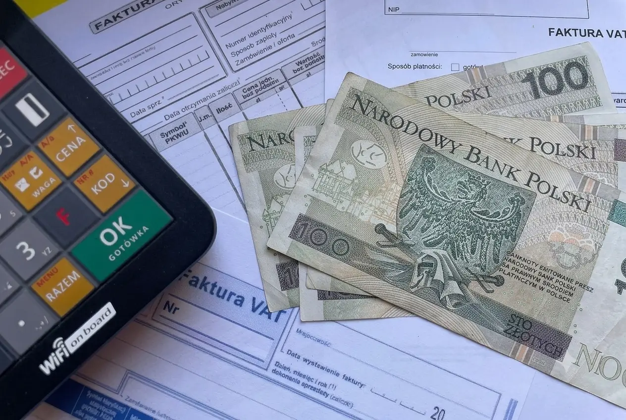 currency invoicing